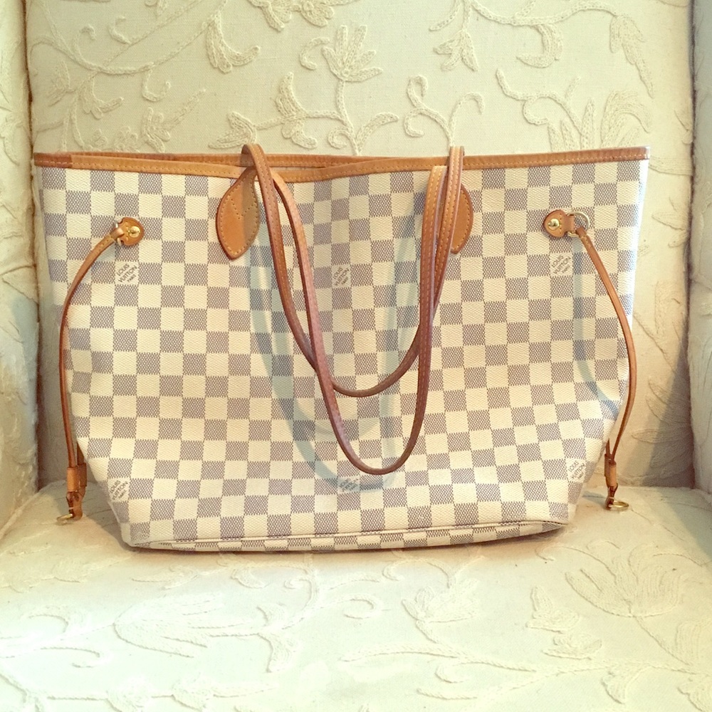 Louis Vuitton Neverfull MM in Damier Azur